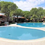Pool Getaway In - Beahost *